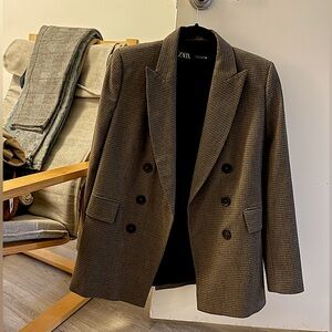 Double breasted Zara blazer w shoulder pads